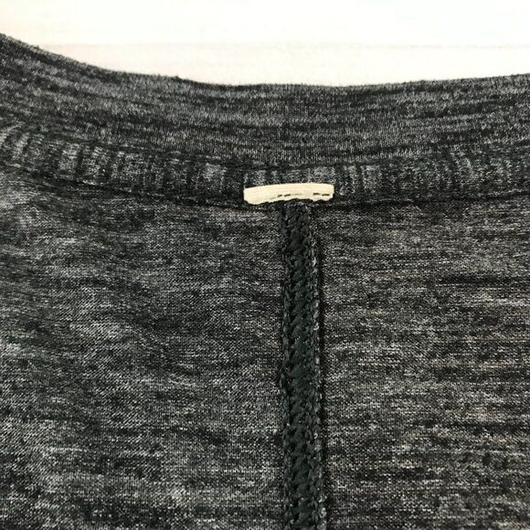 Lululemon Women V-Neck Long Sleeve Workout Shirt - Picture 5 of 10